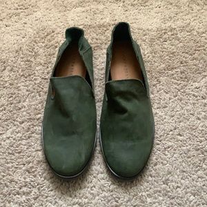 Size 7.5 lucky brand, green loafer.